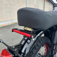 Eloxierte Strebe, rot Aufbockgriff am Gepäckträger für Simson S51 S50 S70